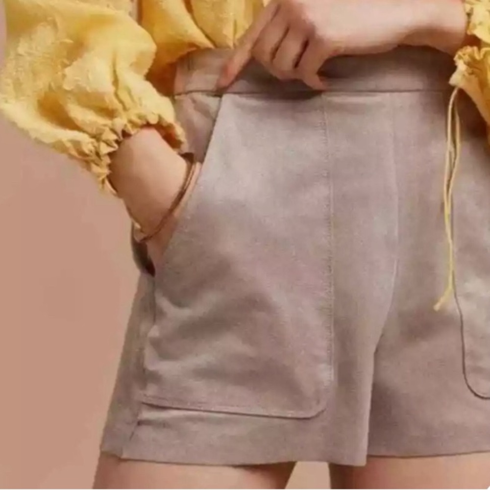 Wilfred Gossier Shorts Taupe Beige Brushed Sueded High Waist Aritzia SZ Medium